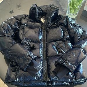 Size medium navy blue ladies SAM jacket! Almost new- perfect condition